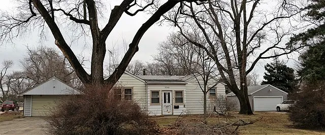 3041 La Porte Ave photo 1