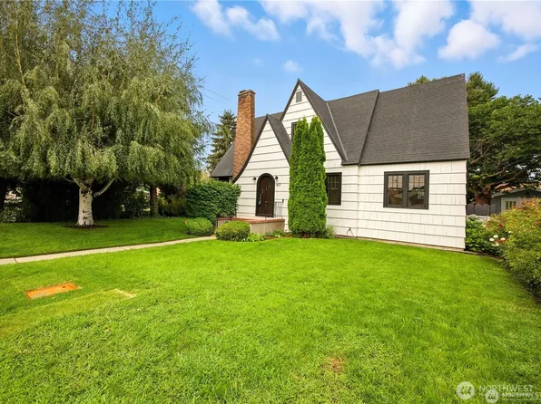 417 N Columbia Street, Chelan, WA 98816