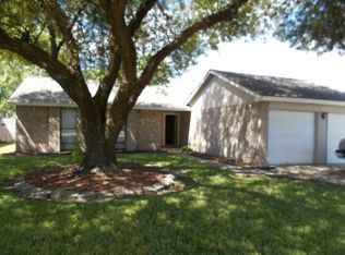 1005 Canyon Springs Dr, La Porte, TX 77571
