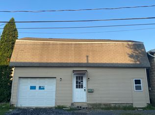 537 S Green St, Nazareth, PA 18064