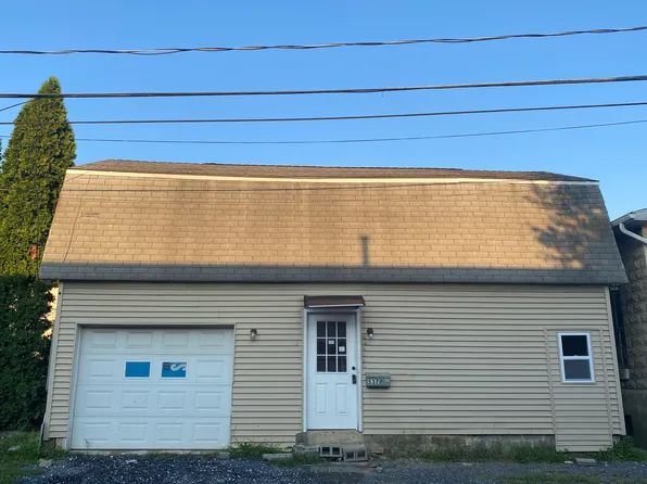 537 S Green St, Nazareth, PA 18064