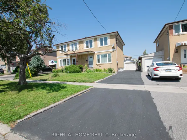 32 Ellendale Dr, Toronto, ON M1P 1N2