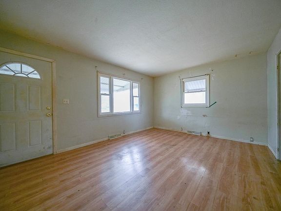 2nd image of 631 Haish Blvd