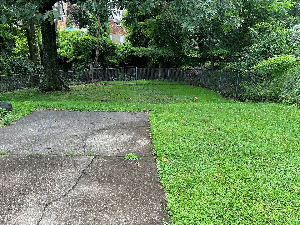 2nd image of 236 Charleston Dr