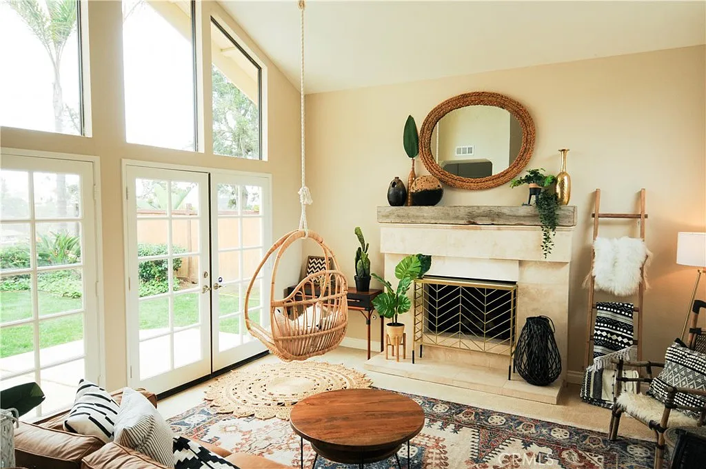 4 bed, 2.5 bath, 3075 sqft, $7,500 — Photo 3