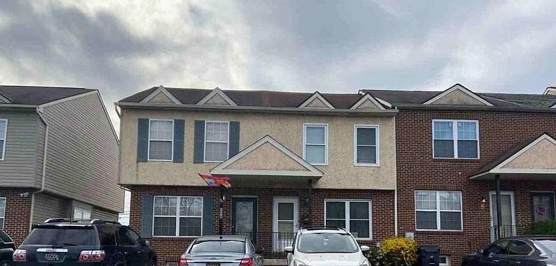 1st image of 3036 N Heald St