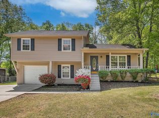 1002 Vicksburg Ln SE, Huntsville, AL 35803