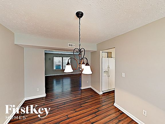 3rd image of 8970 Dickinson Ct