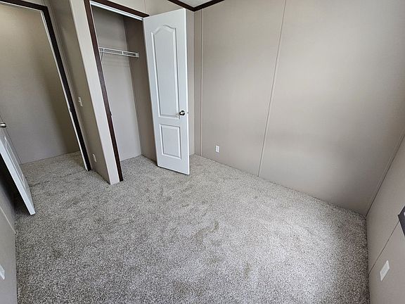 5th image of 2724 W Robin Dr