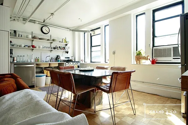 Rented by Grand & Co. | media 3