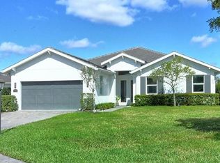 7744 Sandhill Lake Dr, Sarasota, FL 34241