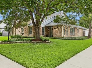 1902 Eagle Falls Dr, Houston, TX 77077
