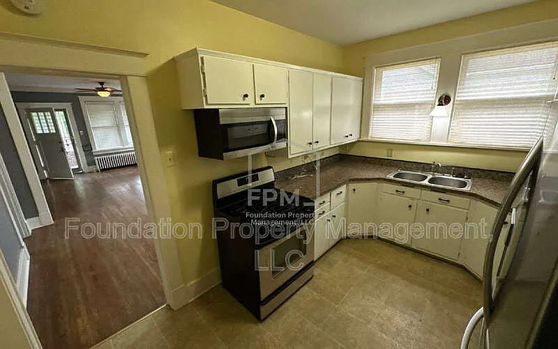 2 bed, 1.5 bath, 1426 sqft, $1,495 — Photo 4