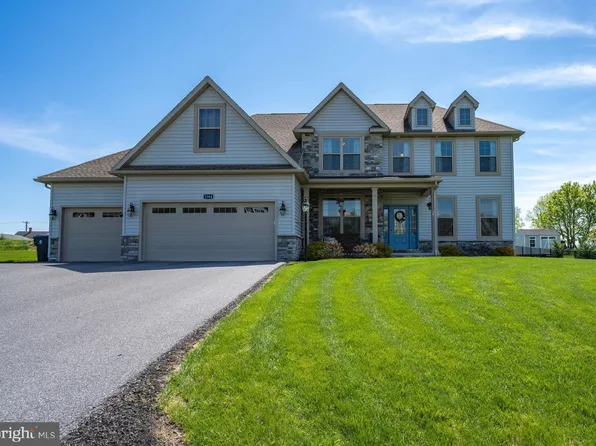 1564 Wind Flower Rd, Chambersburg, PA 17202