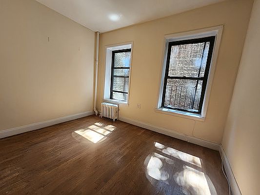 4th image of 30 Saint Marks Pl APT Bw