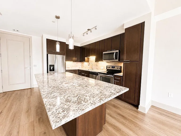 9787 Katy Fwy #1716 — Photo 5