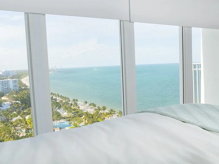 881 Ocean Dr #18H — Photo 17