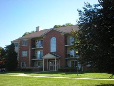 14 Maple Crest Cir APT H, Holyoke, MA, 01040