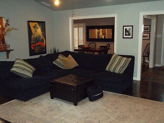 4th image of 9414 Dartcrest Dr