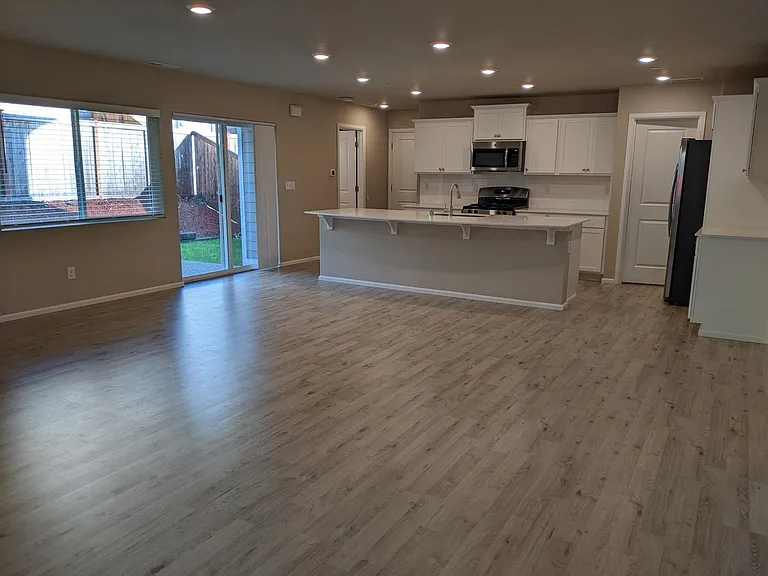 3368 Hoffman Hill Blvd — Photo 5