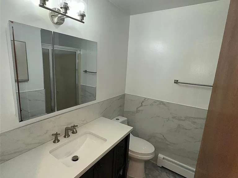 83 Manorhaven Blvd #83 — Photo 4