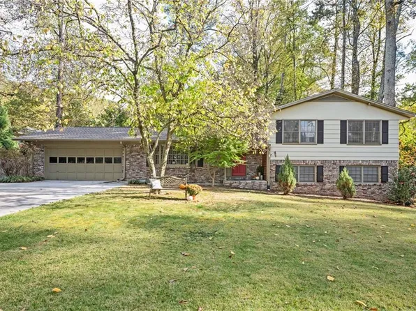 4363 Congress Ct, Dunwoody, GA 30338