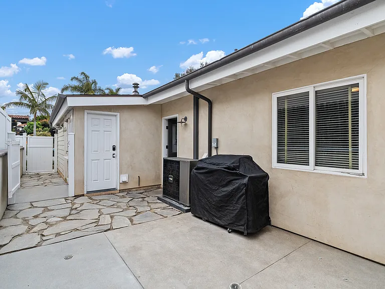 142 W Avenida Cadiz — Photo 35