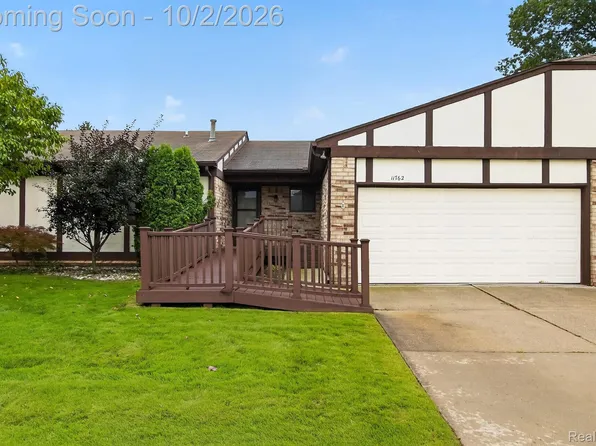 11762 Dorothy Ln, Warren, MI 48093