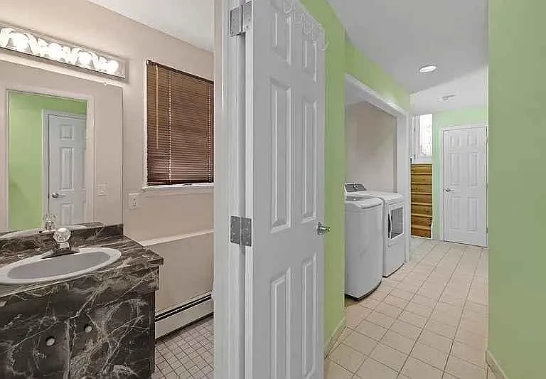 286 Gilbert Ave — Photo 14