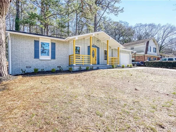 6058 Ledgewood Dr, Forest Park, GA 30297