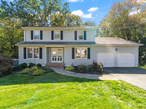 11 Welsh Ct, East Brunswick, NJ 08816