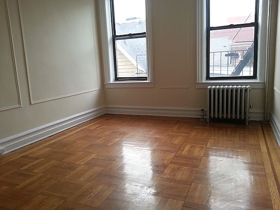 4th image of 8915 102nd St APT D2