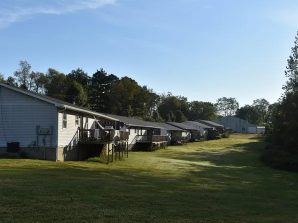 101 Eastside Ln #50, Bedford, IN 47421