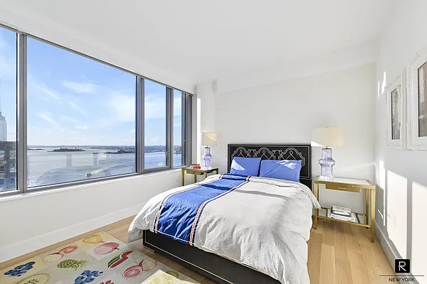 Rented by R New York | media 76