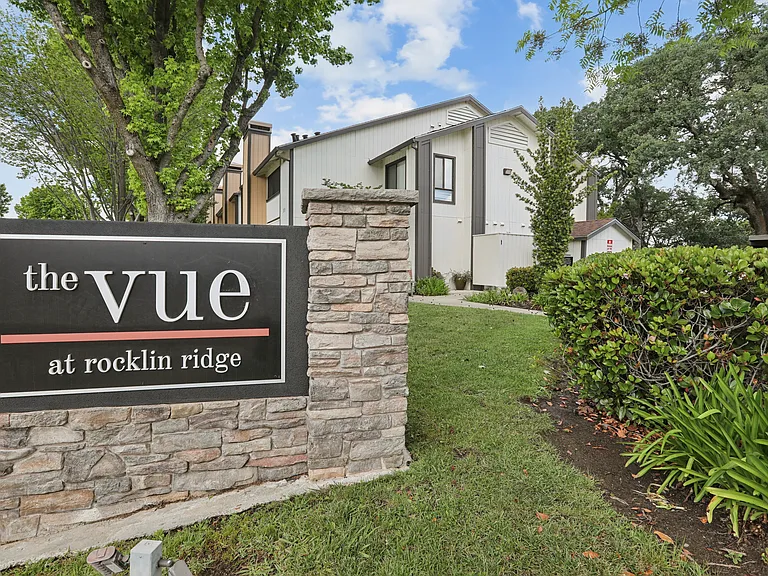 The Vue at Rocklin Ridge — Photo 25