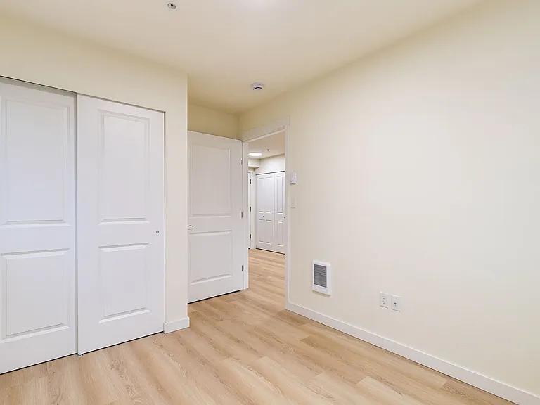 1809 E Sunset Dr — Photo 33