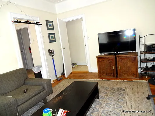 Rented by Ferson Associates LLC | media 7