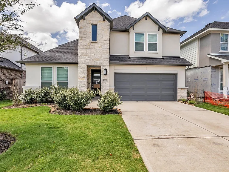 17822 Carnation Glen Dr — Photo 1