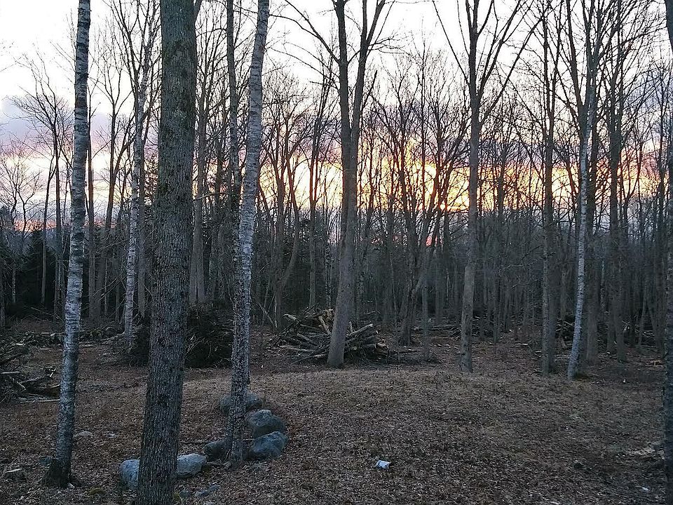 2nd image of 102 Naskeag Road E