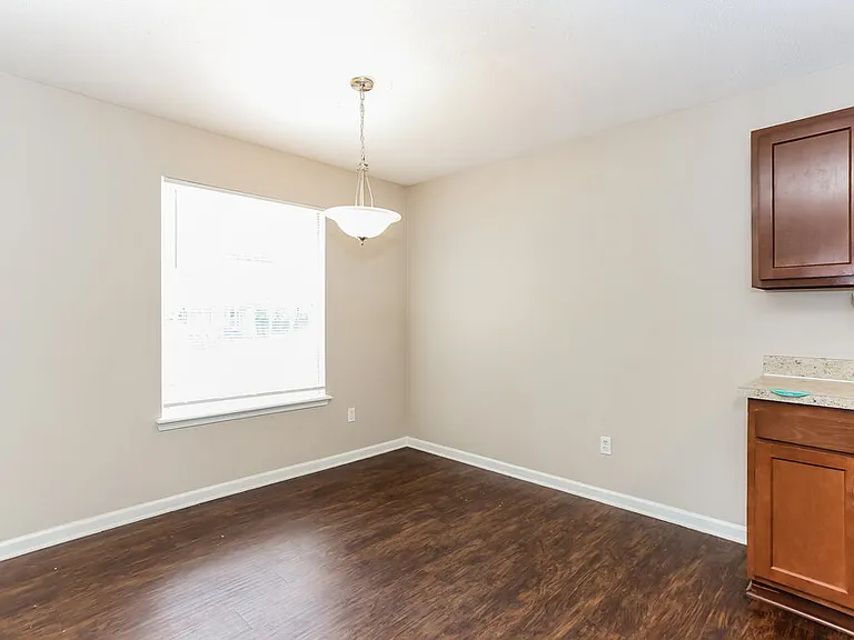 3747 Peachtree St — Photo 7