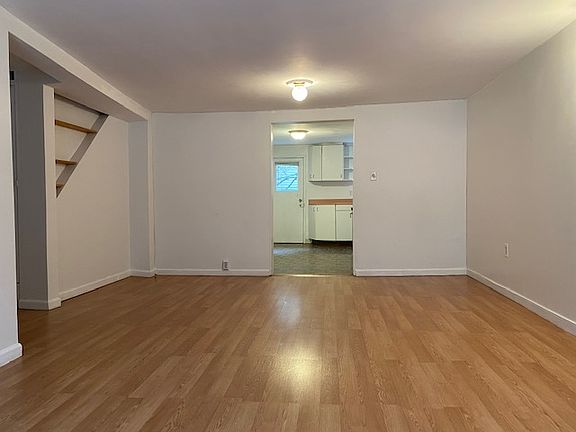 4th image of 143 Bedford Ave #1BKYD