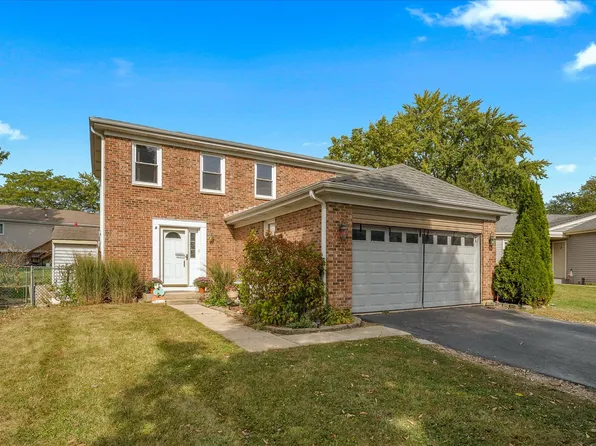 515 Dover Ct, Roselle, IL 60172