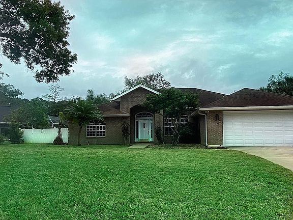3rd image of 3 Silver Lake Way