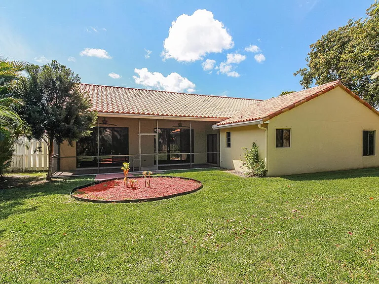 7755 Dawson Ct — Photo 19