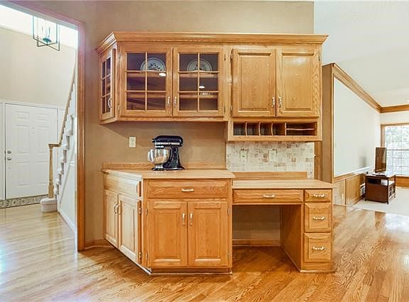 4th image of 9122 W 131st Pl