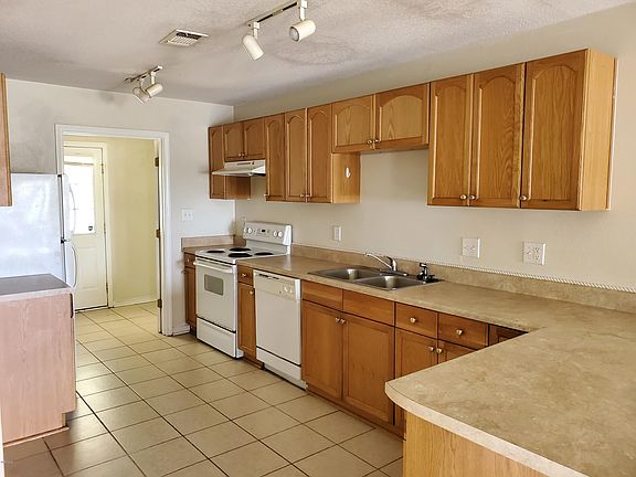 4th image of 15119 Deer Creek Dr #A
