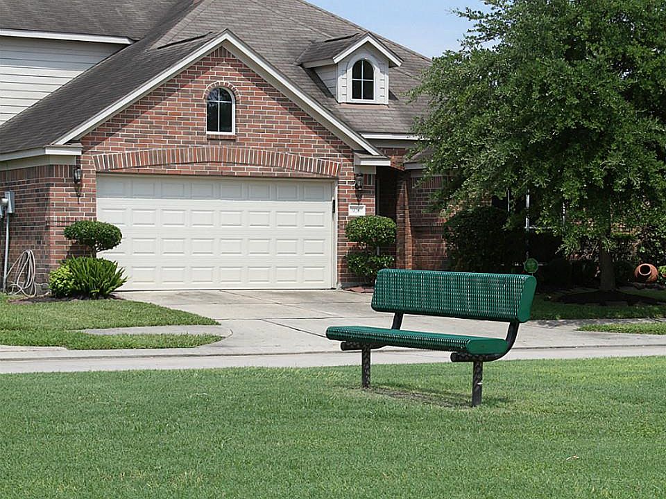 1st image of 926 Garden Land Ct