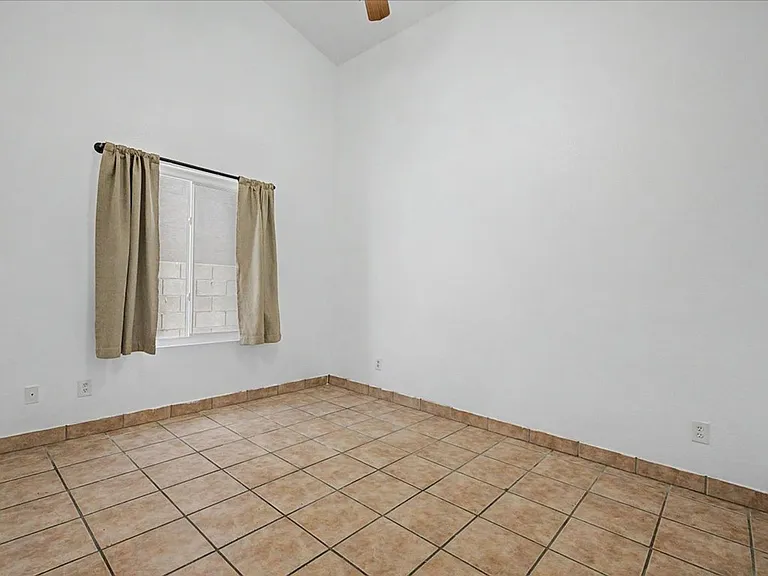 7992 S Lennox Ln — Photo 23