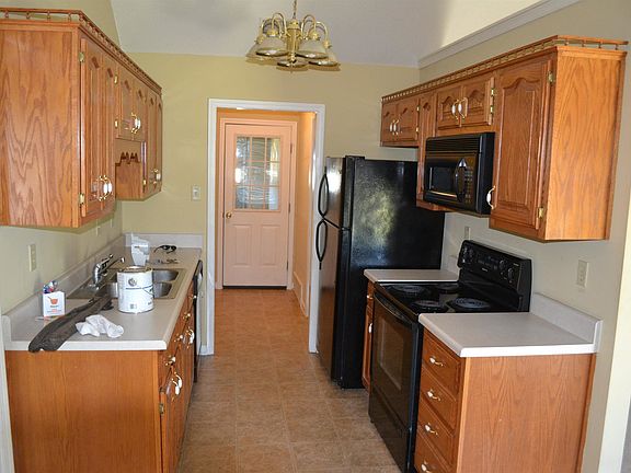 4th image of 3078 Meade Lake Rd