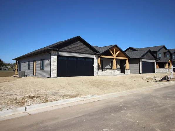 385 Ridge View DRIVE, Milton, WI 53563
